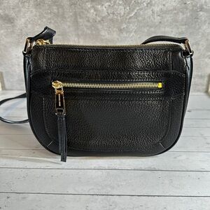 Michael Kors Julia Medium Leather Messenger‎ Bag Black Gold Like New Old Money